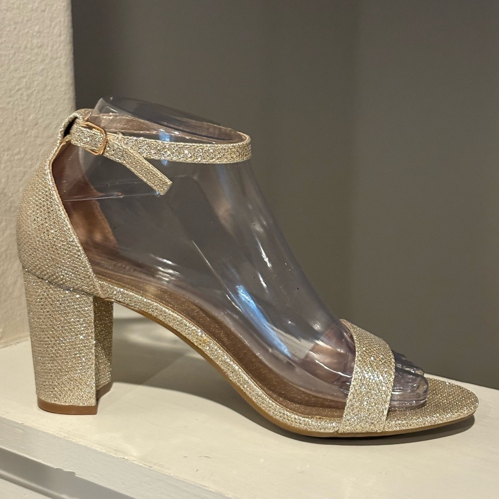 DREAM PAIRS Womens Low-Chunk Low Heel Pump Sandal, Size 7.5 Gold Glitter - Picture 5 of 10